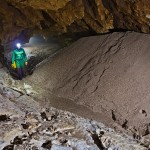 Grotta del Calgeron - Ghiaia accumulata durante i periodi di piena