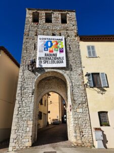 Dal Montello a Costacciaroil Progetto Castel Sotterra arriva al Raduno Internazionale di Speleologia 2023